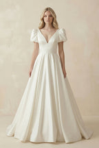 Robe de mariée blanche trapèze en satin à col V - Harana