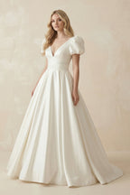 Robe de mariée blanche trapèze en satin à col V - Harana