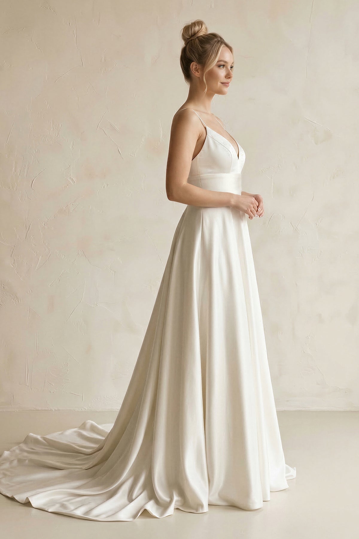 Robe de mariée blanche trapèze en satin à col V sans manches - Harana
