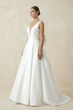 Robe de mariée blanc longue col V sans manches avec nœud - Harana