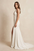 Robe de mariée ivoire satinée coupe sirène à col V avec fente - Harana