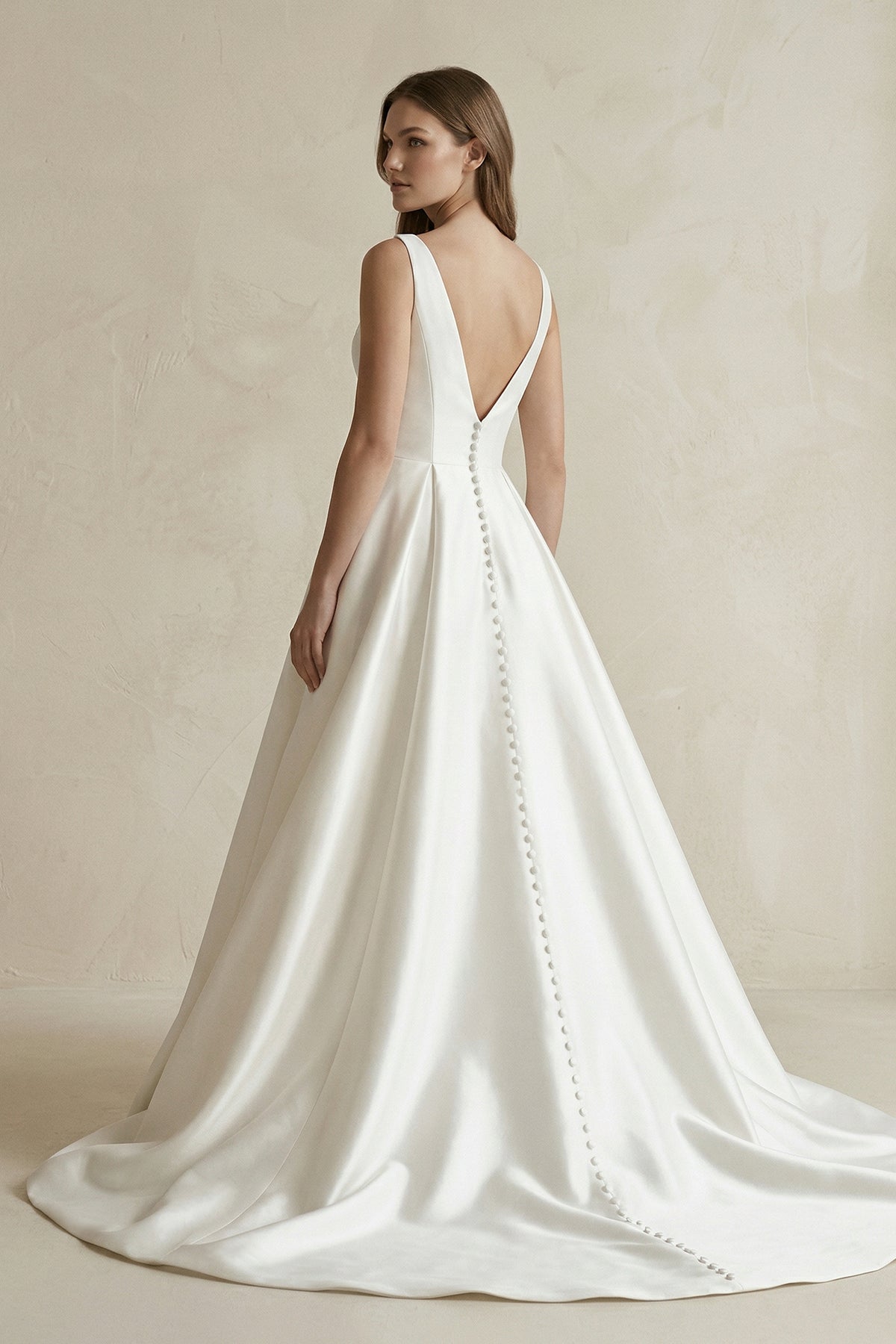 Robe de mariée blanc longue col V sans manches froncée - Harana