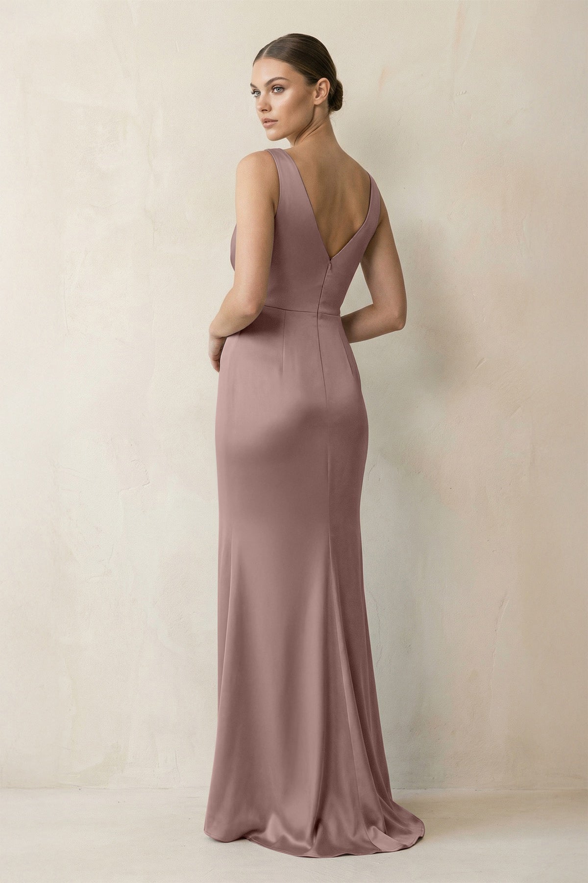 Robe demoiselle d’honneur toffee longue col V sans manches froncée - Harana