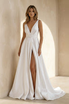 Robe de mariée ivoire trapèze en satin à col V sans manches - Harana