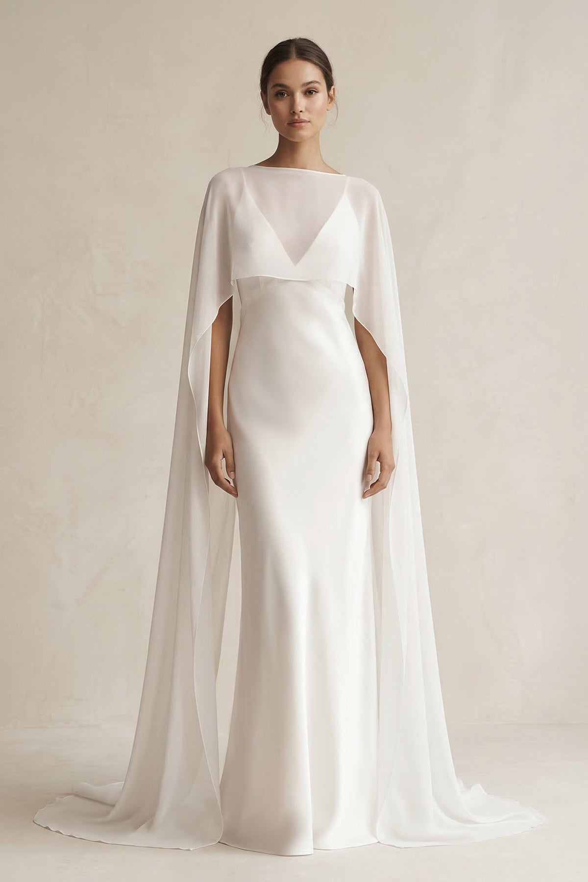 Robe de mariée blanche fourreau satinée col V dos nu sans manches - Harana