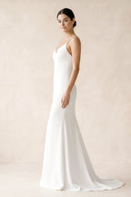 Robe blanche longue coupe fourreau à col V - Harana