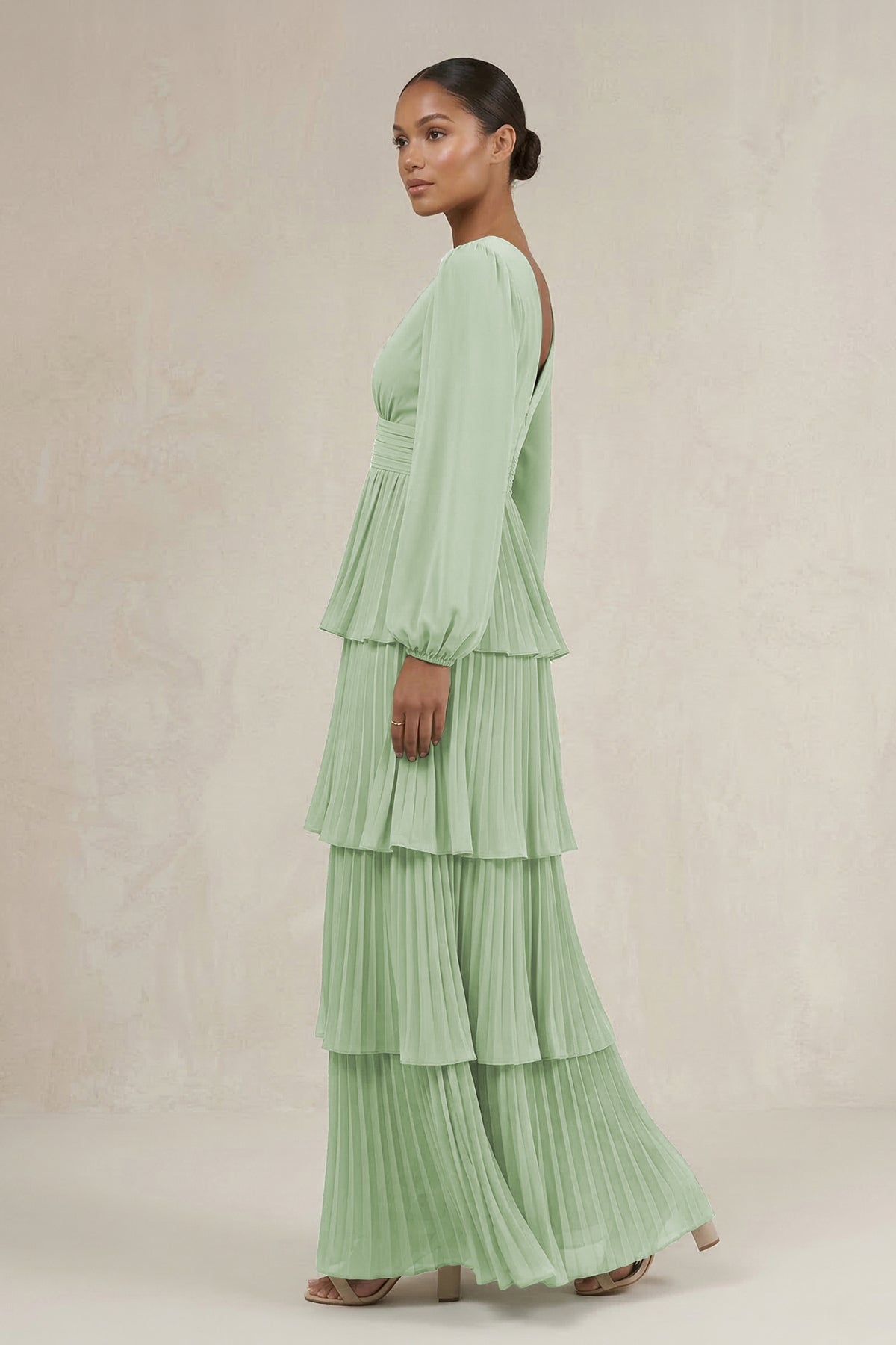 Robe demoiselle d’honneur vert sauge longue col V manches longues effet drapé - Harana