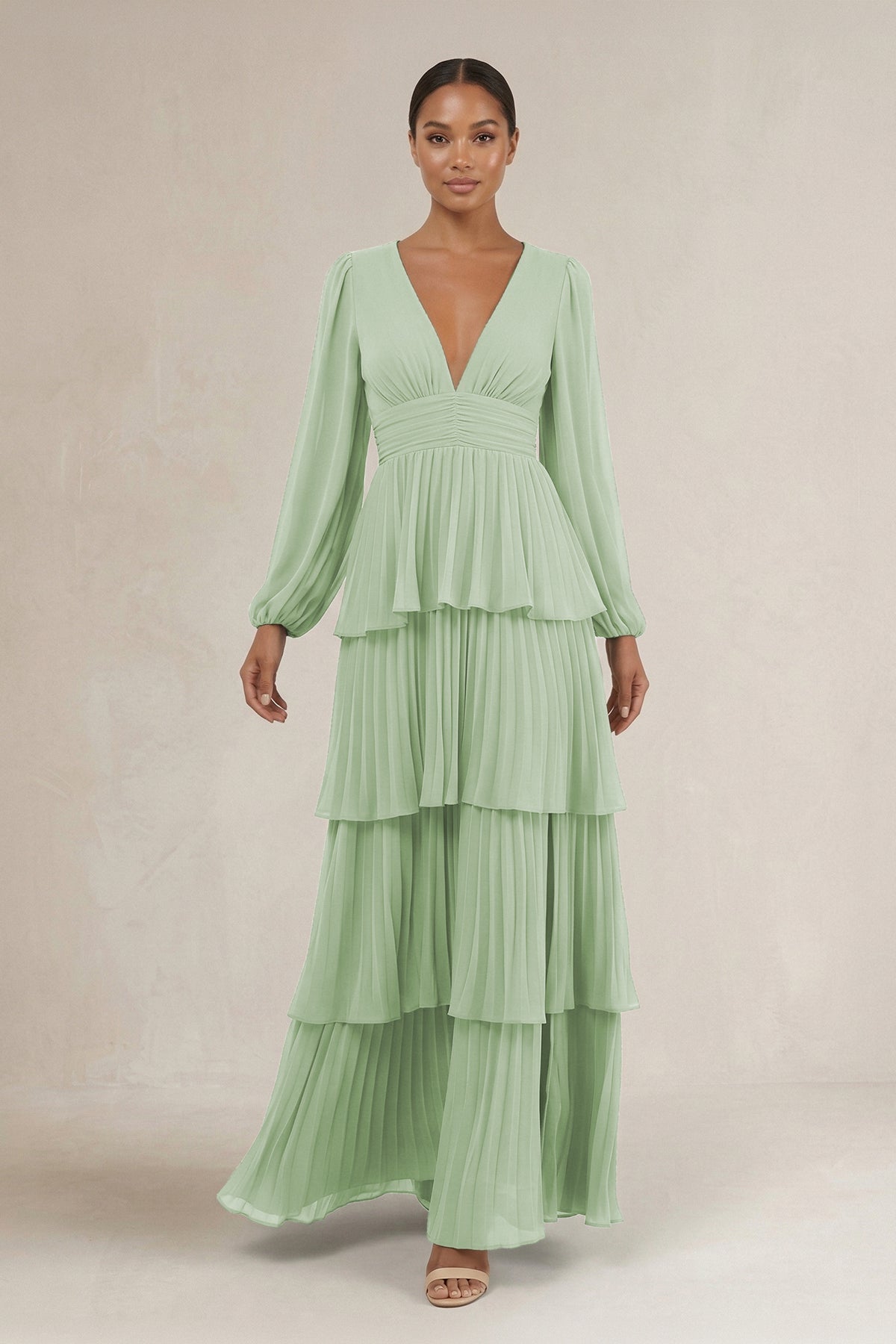Robe demoiselle d’honneur vert sauge longue col V manches longues effet drapé - Harana
