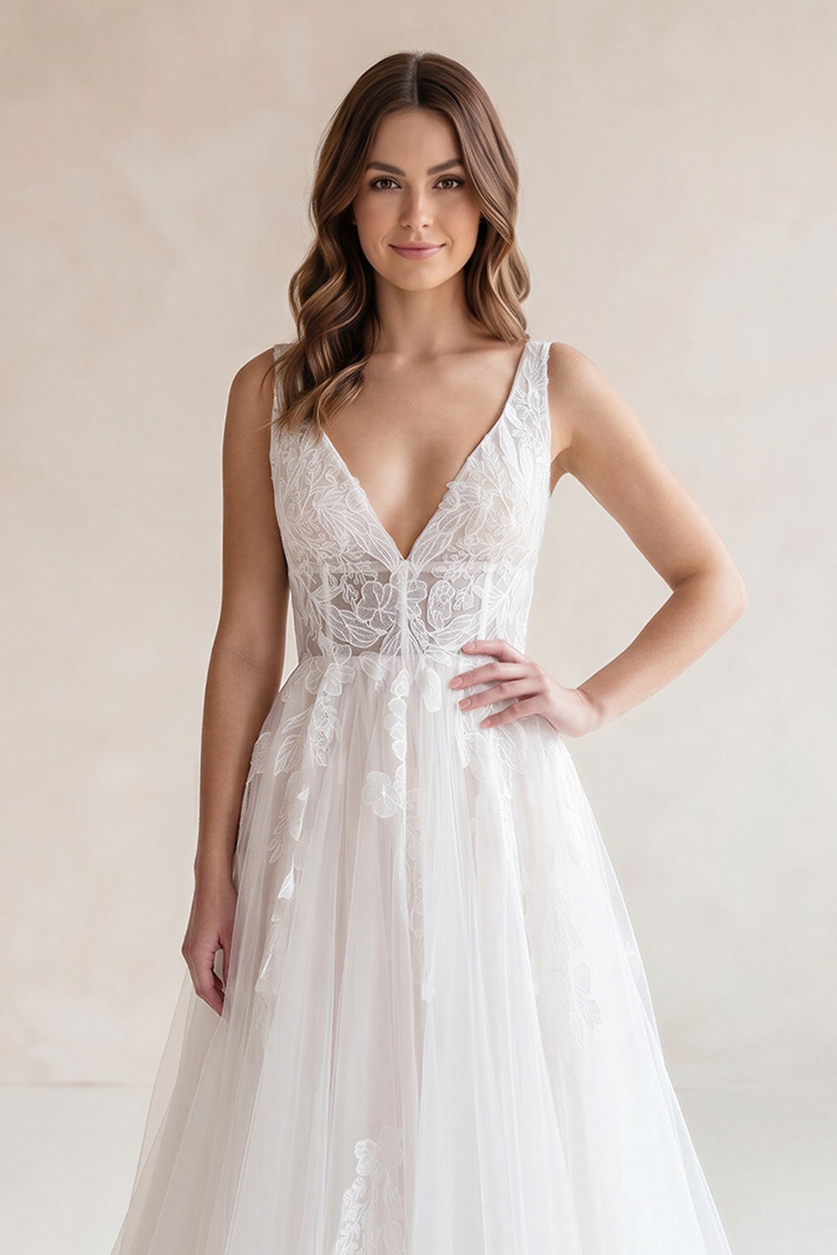 Robe de mariée blanche trapèze en tulle à col V sans manches - Harana