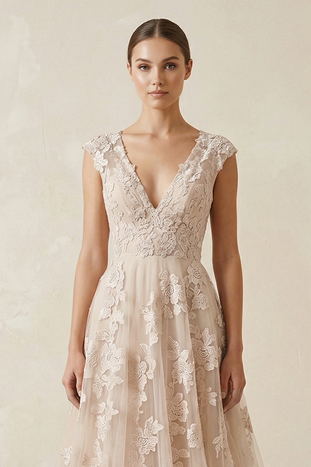 Robe de mariée champagne trapèze en tulle à col V sans manches - Harana