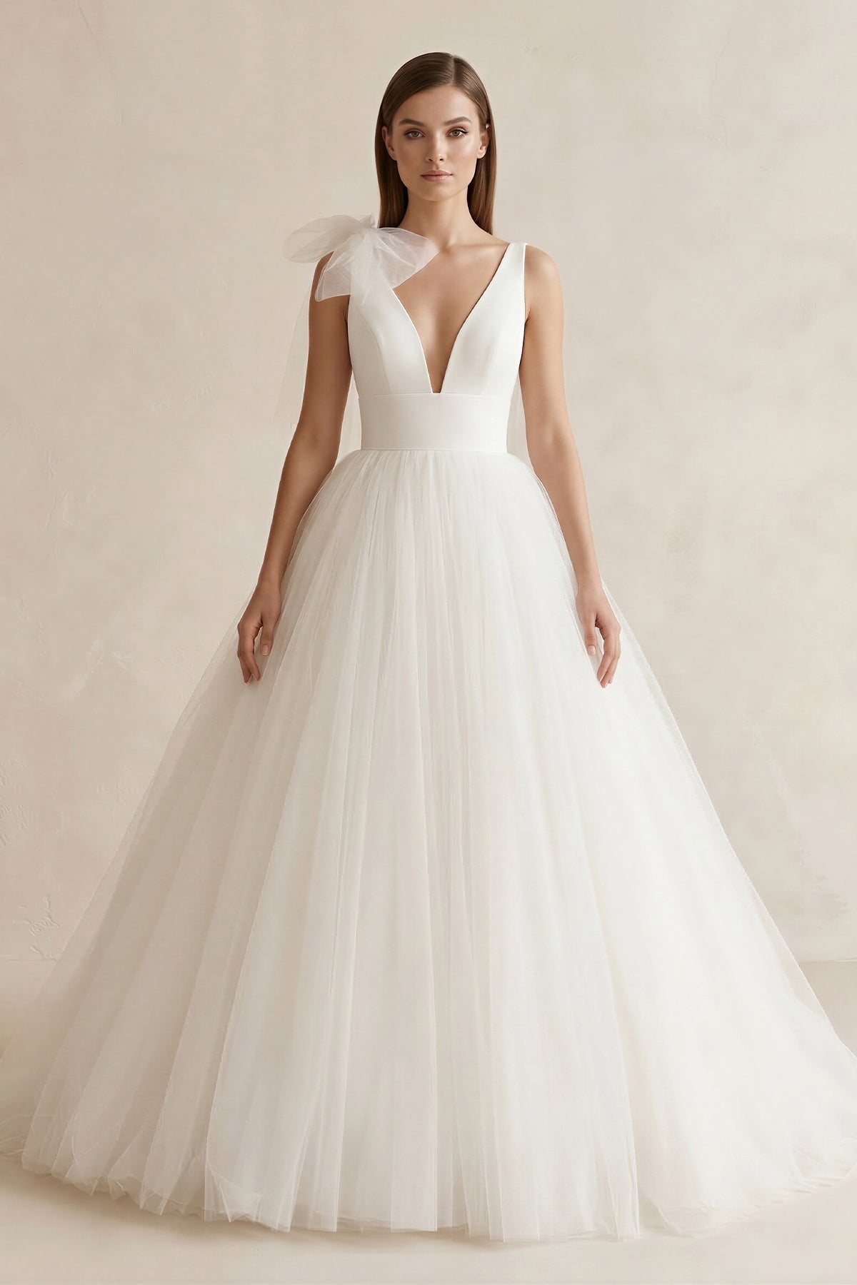 Robe de mariée blanc longue col V sans manches avec nœud - Harana