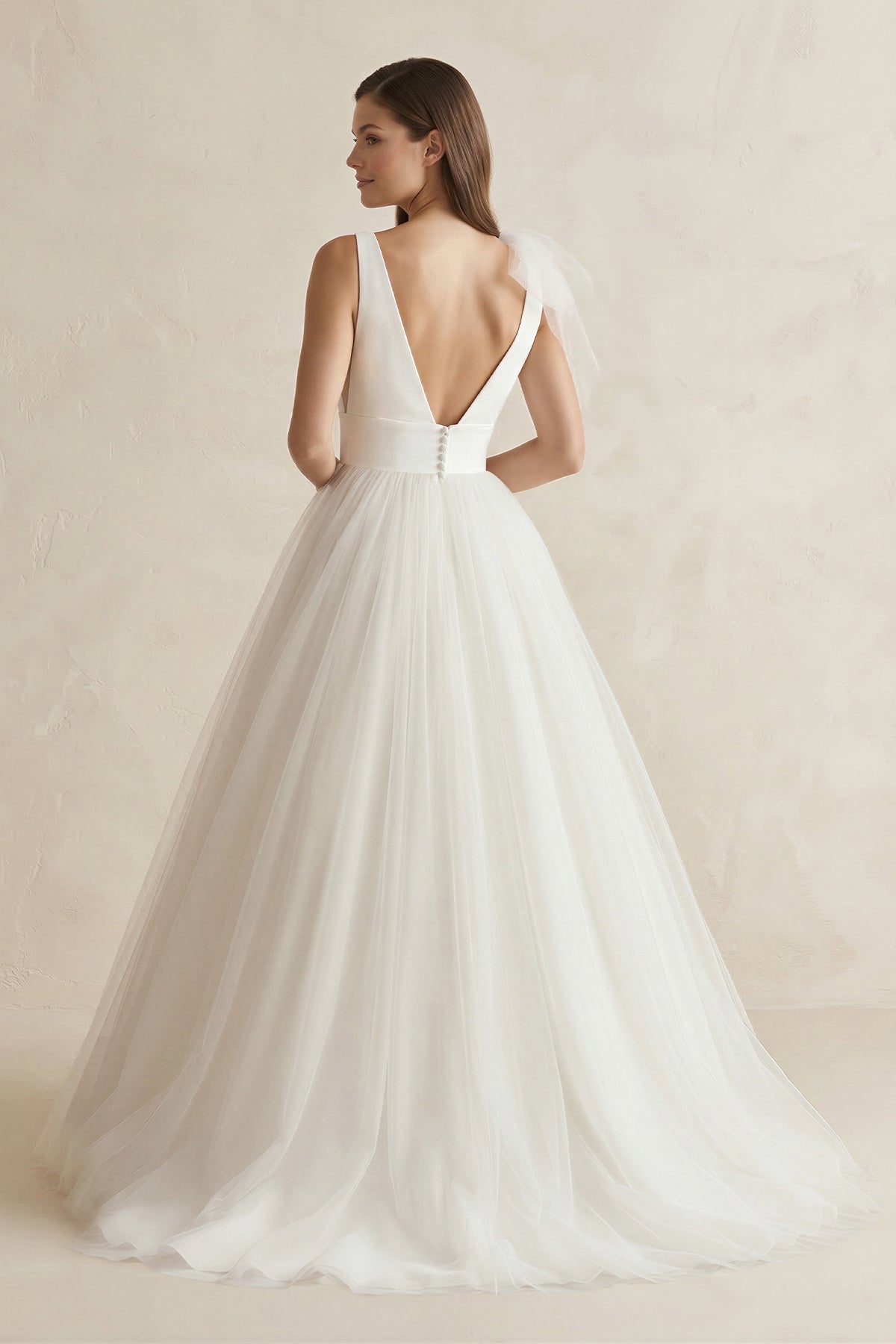 Robe de mariée blanc longue col V sans manches avec nœud - Harana