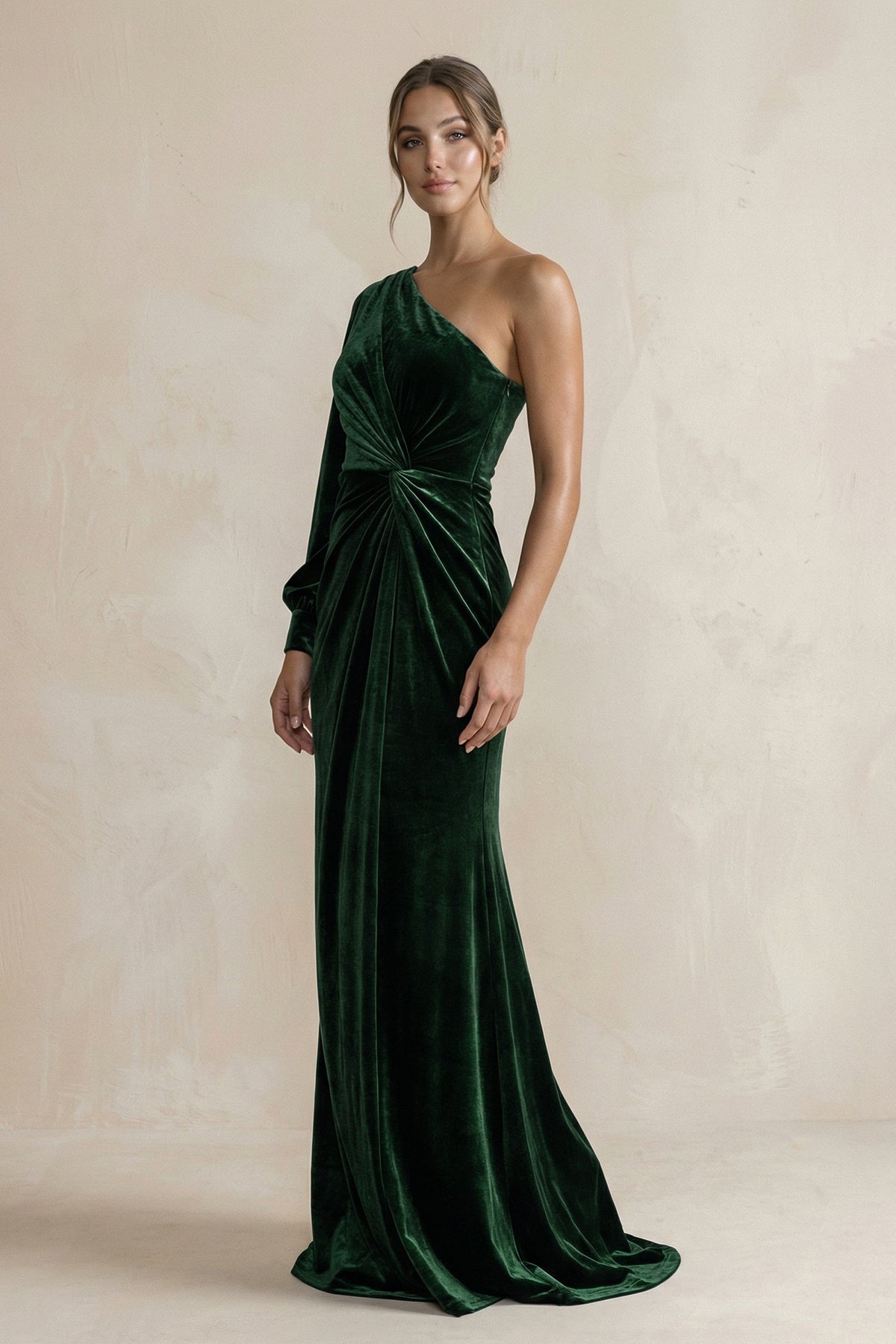 Robe demoiselle d’honneur vert foncé longue asymétrique manches longues froncée - Harana
