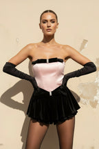 Robe courte black & pink en velours bustier avec nœud - Harana