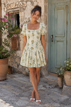 Robe jaune courte en coton à imprimé floral rétro - Harana