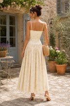 Robe jaune midi en coton silhouette trapèze à encolure carrée imprimée - Harana