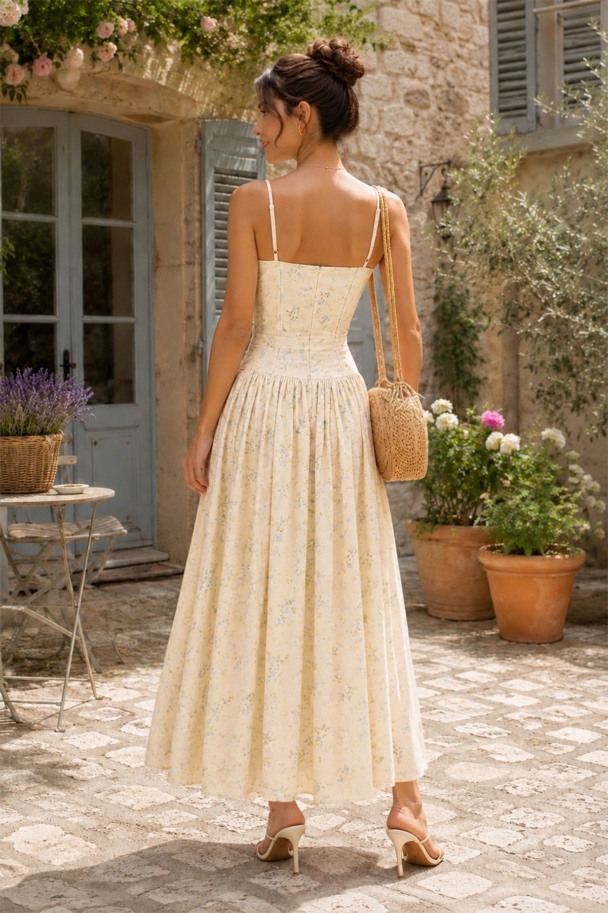 Robe jaune midi en coton silhouette trapèze à encolure carrée imprimée - Harana