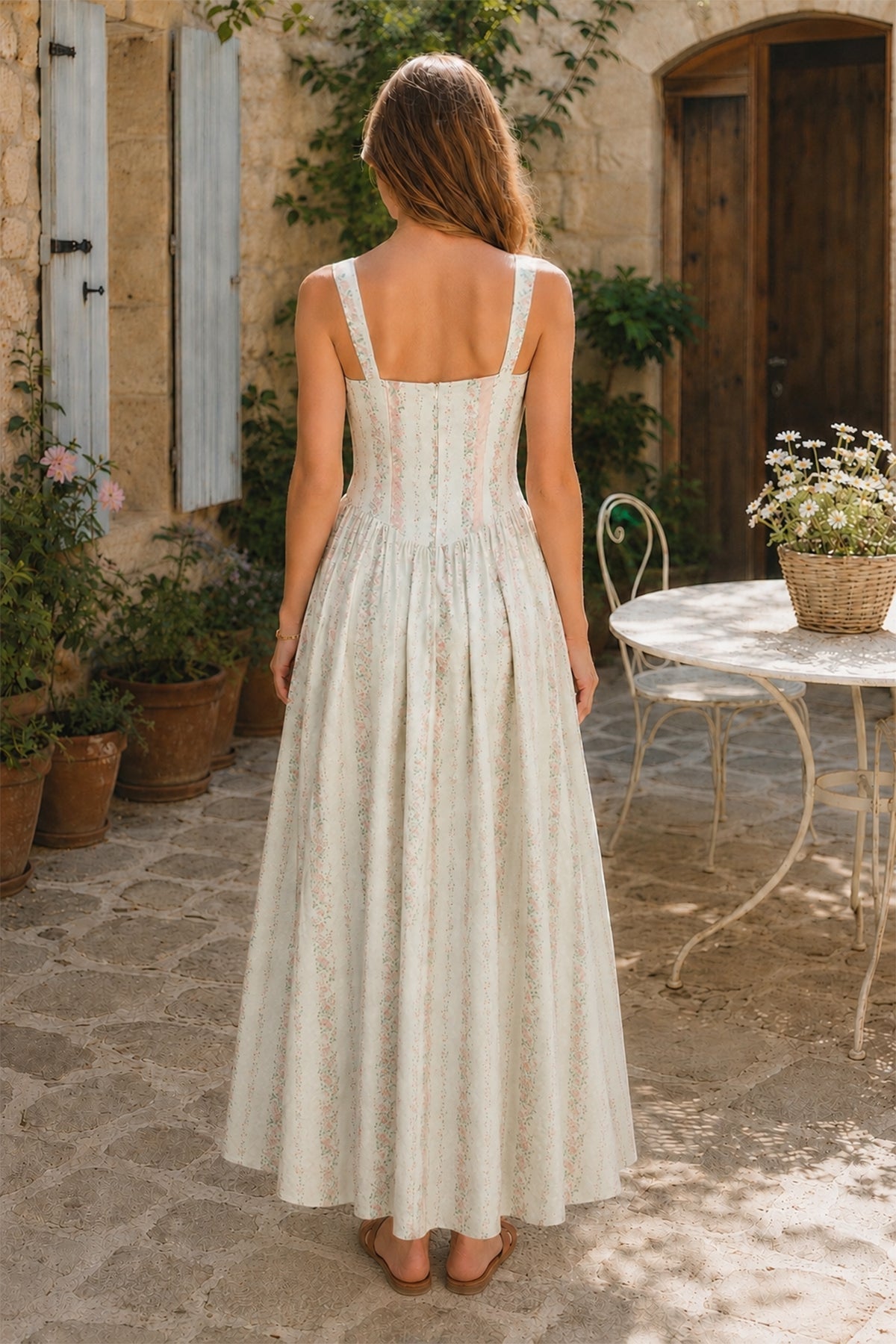 Robe blanche midi en coton coupe trapèze à imprimé floral rétro - Harana