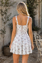 Robe blanche courte en coton coupe trapèze à imprimé floral rétro - Harana