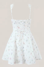 Robe blanche courte à volants et imprimé de roses en coton - Harana